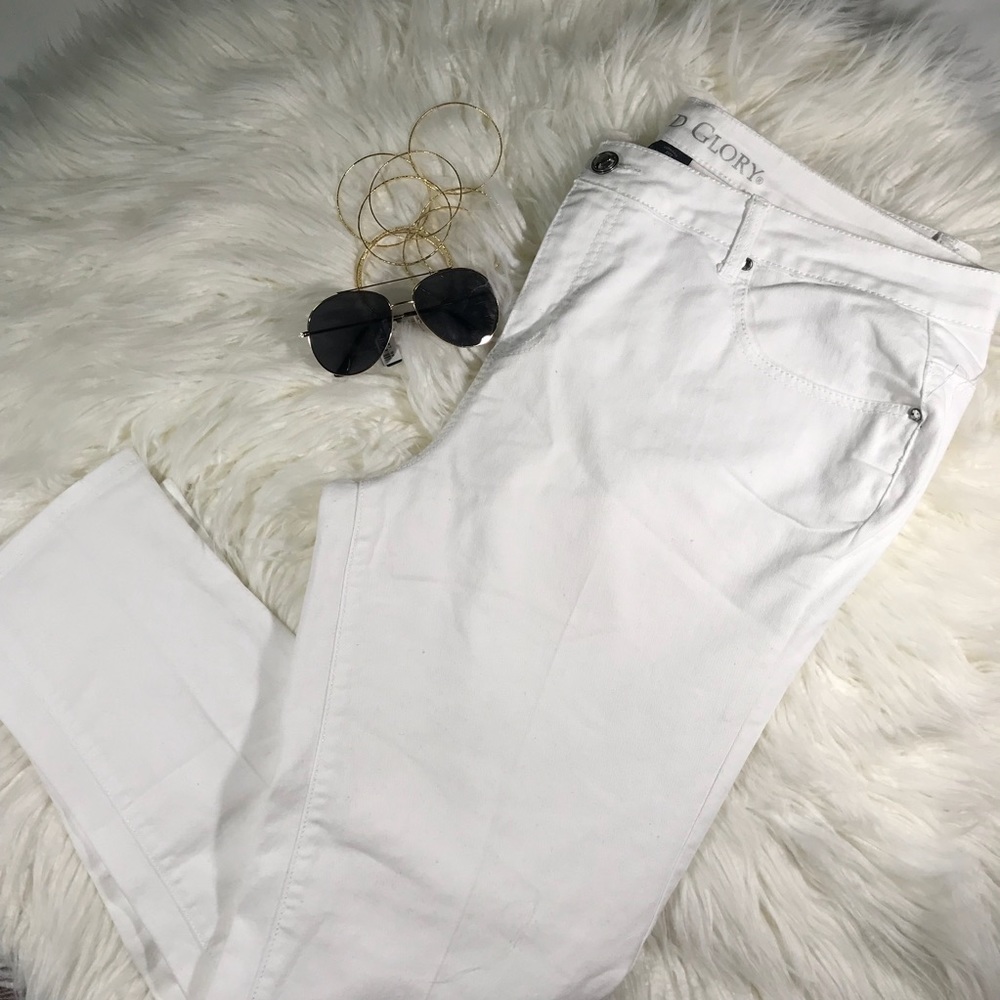 Faded Glory White Capris ❣️